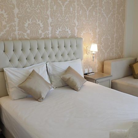 Leonidas Apartments And Suites Mola Kalyva Bagian luar foto