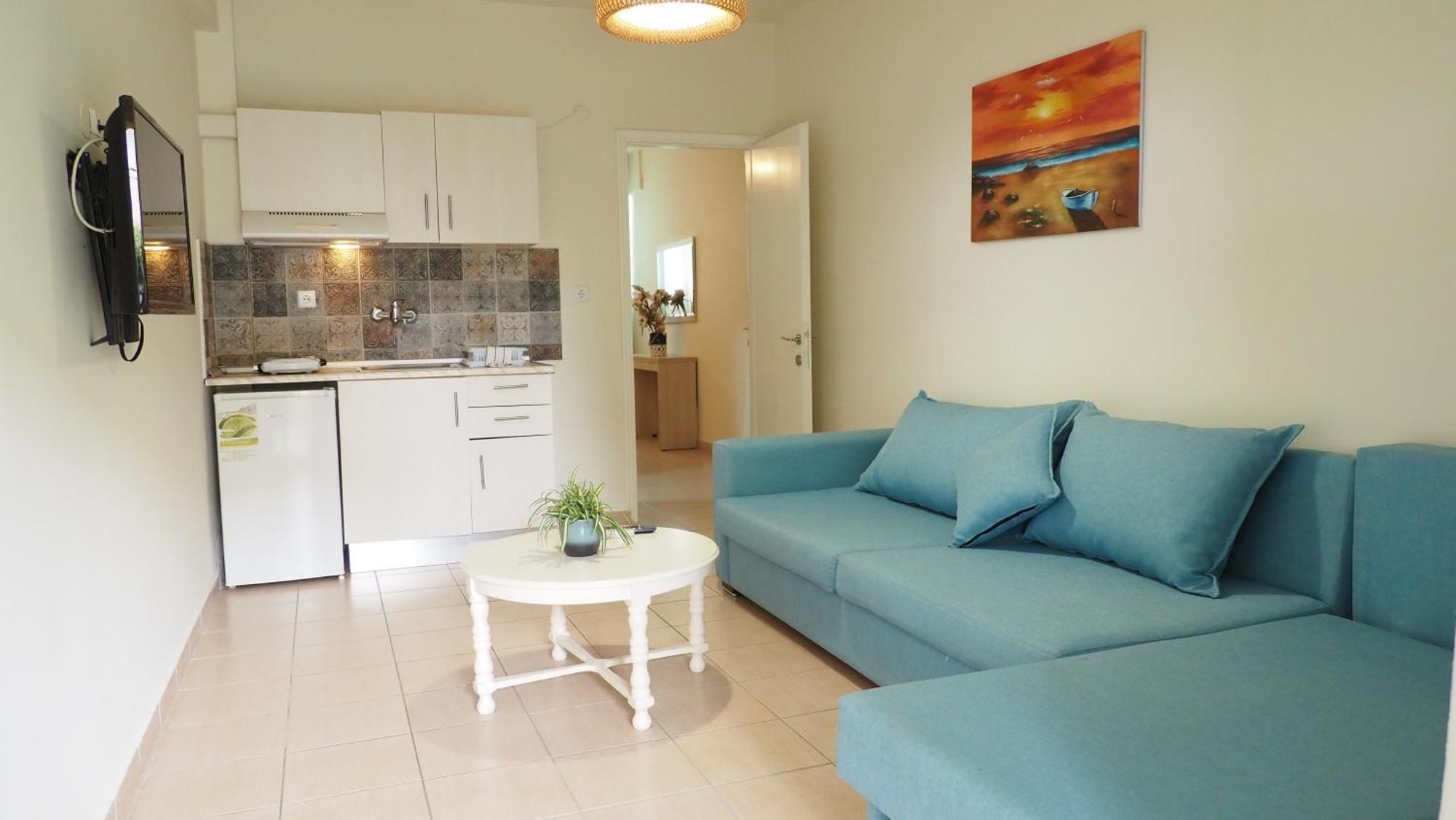 Leonidas Apartments And Suites Mola Kalyva Bagian luar foto