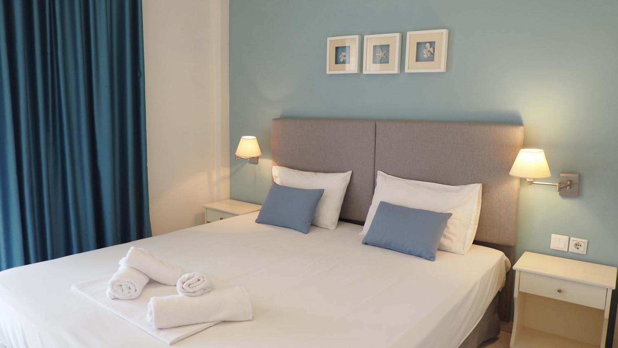Leonidas Apartments And Suites Mola Kalyva Bagian luar foto