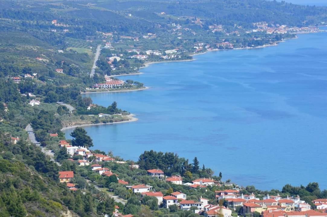 Leonidas Apartments And Suites Mola Kalyva Bagian luar foto