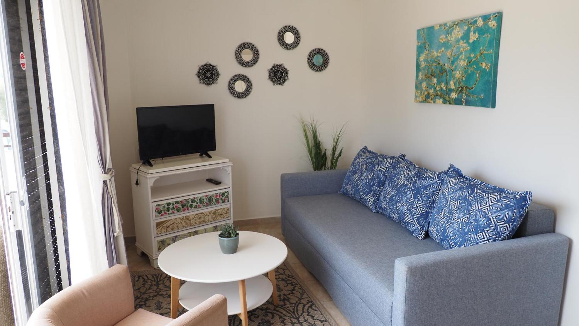 Leonidas Apartments And Suites Mola Kalyva Bagian luar foto