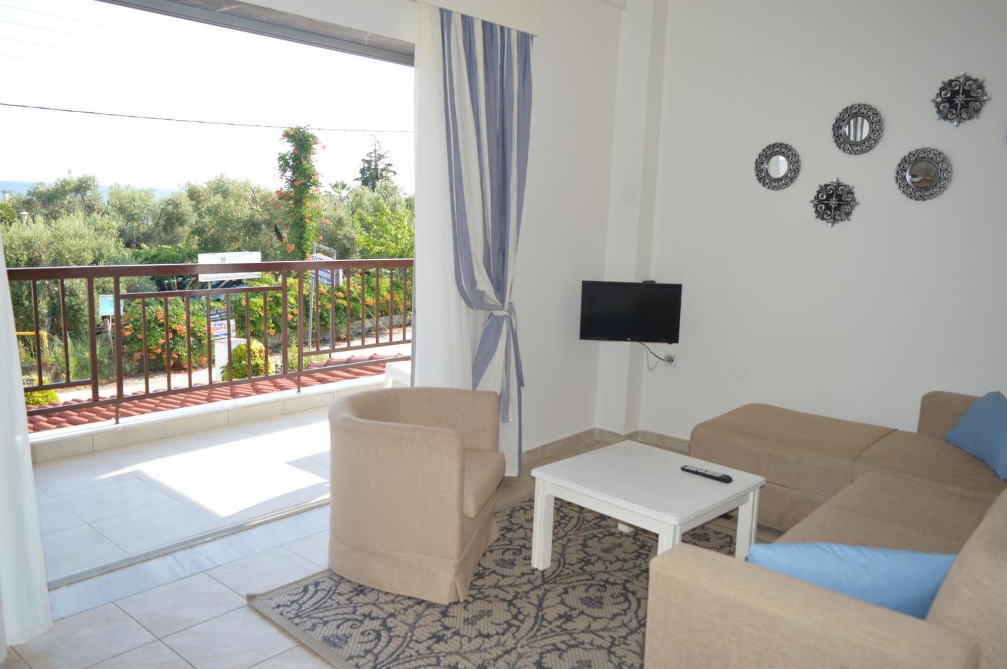 Leonidas Apartments And Suites Mola Kalyva Bagian luar foto