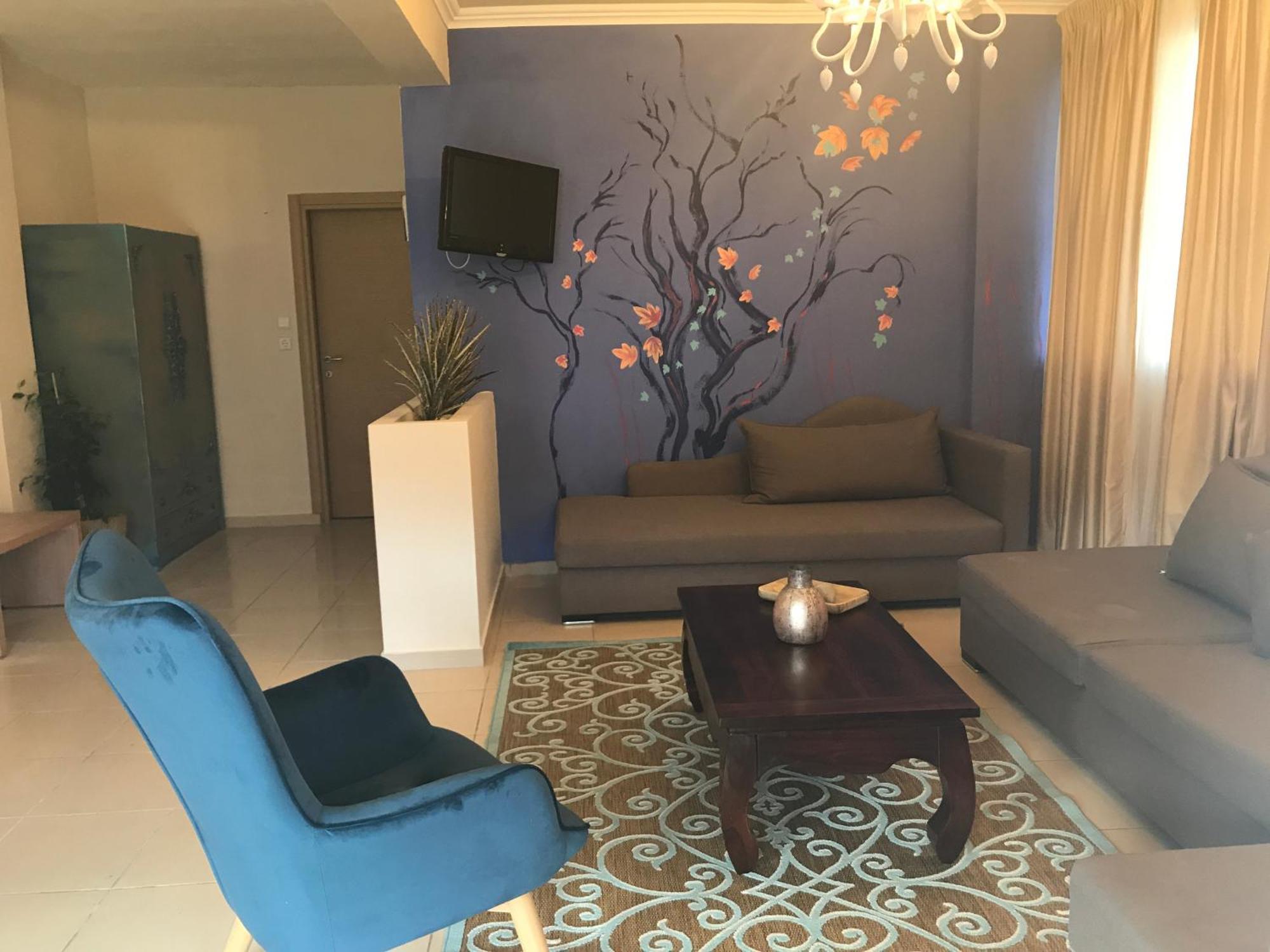 Leonidas Apartments And Suites Mola Kalyva Bagian luar foto