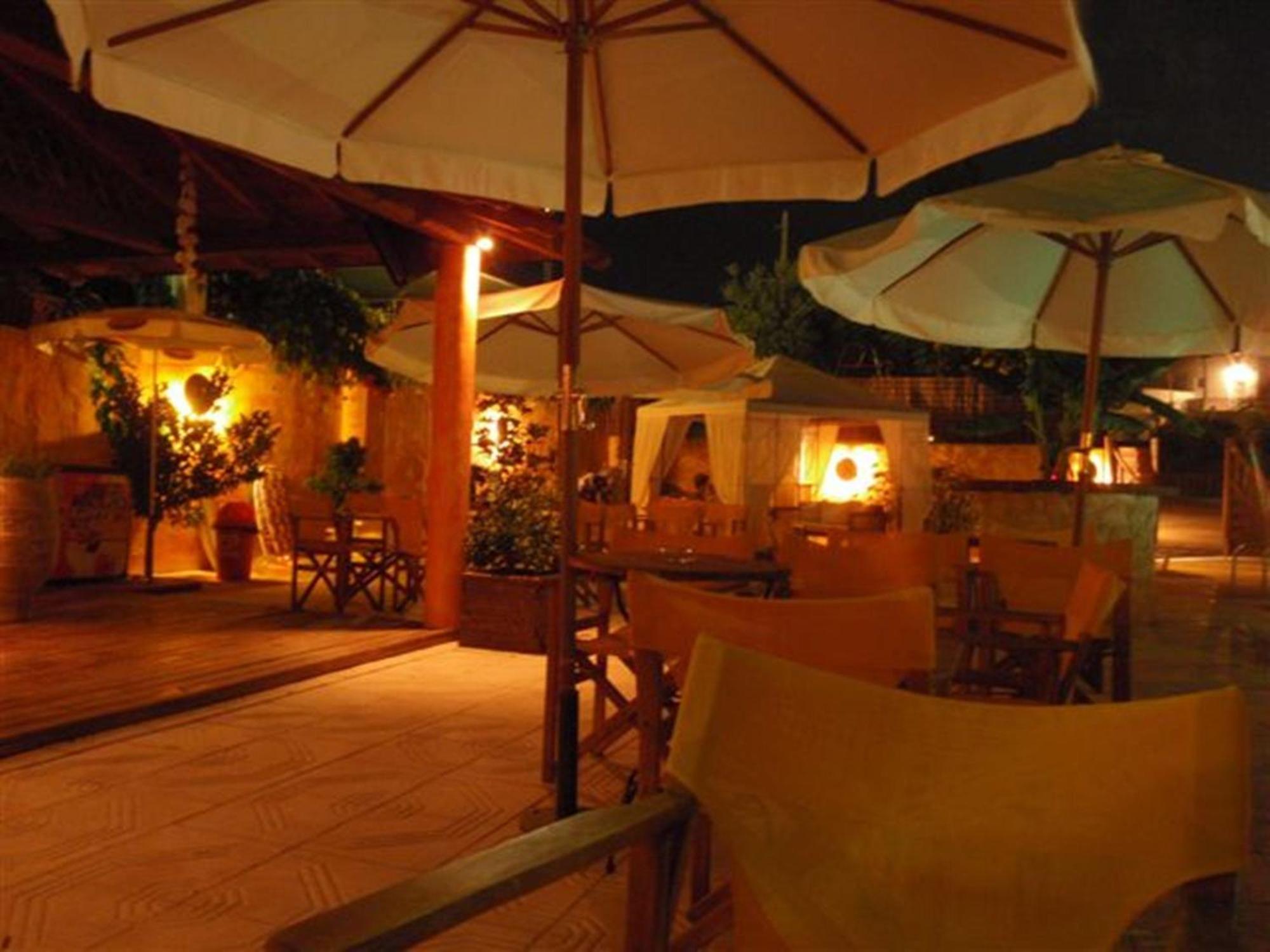 Leonidas Apartments And Suites Mola Kalyva Bagian luar foto